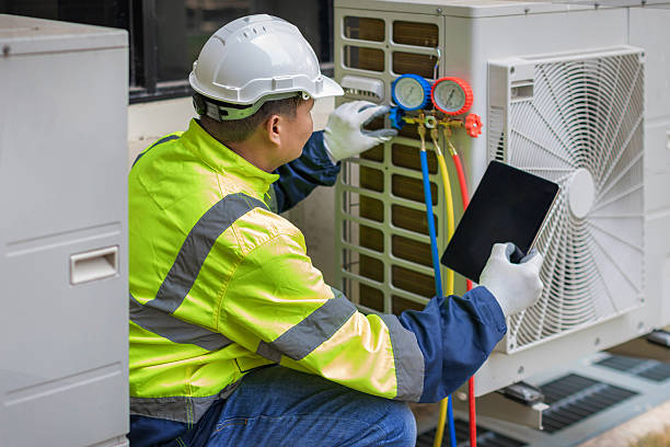 Professional Hvac Installation technician working in Hampstead, MD